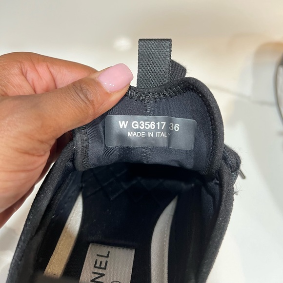 CHANEL
**SOLD** Velvet Calfskin Mixed Fibers CC Sneakers Black 36 - Picture 10 of 15